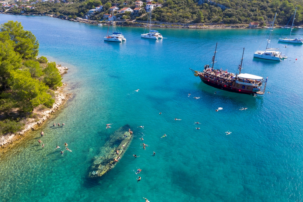 Shipwreck bay at Nečujam