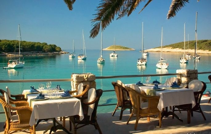 Palmižana beach - view from one of the restaurants