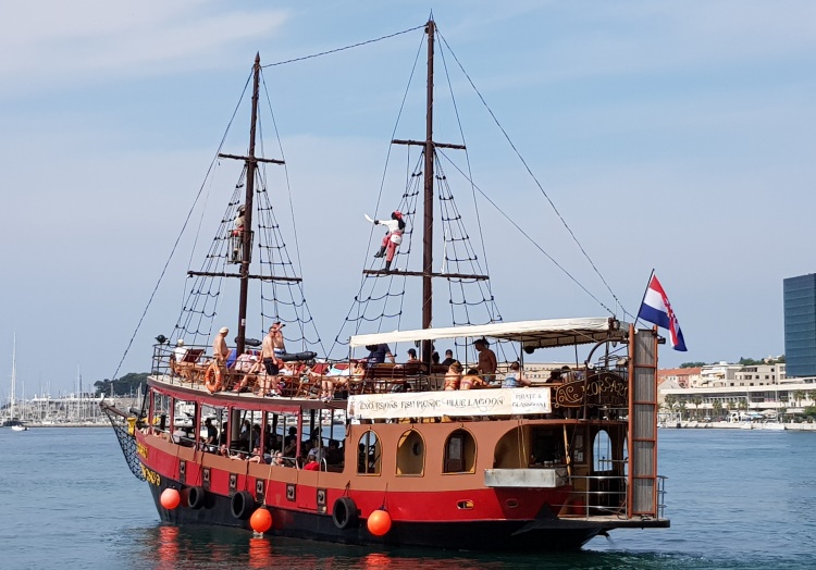 Boat for up to 100 passengers